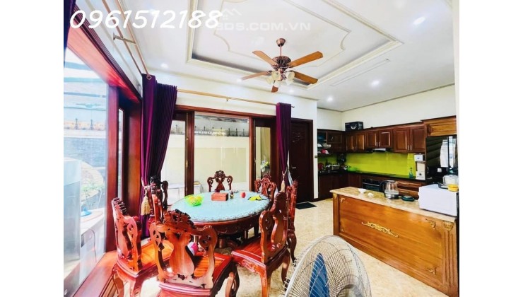 Bán nhà kđt Yên Hòa, Cầu Giấy. Sát phố, sau qh ra mặt phố, KD sầm uất, dt 83m, mt 5.2m, giá tốt